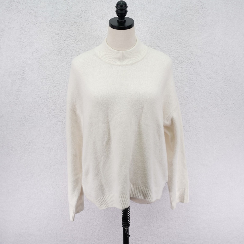 Calvin‎ Klein Jeans Women's Mock Neck Pullover Sweater Cream White Knit Medium